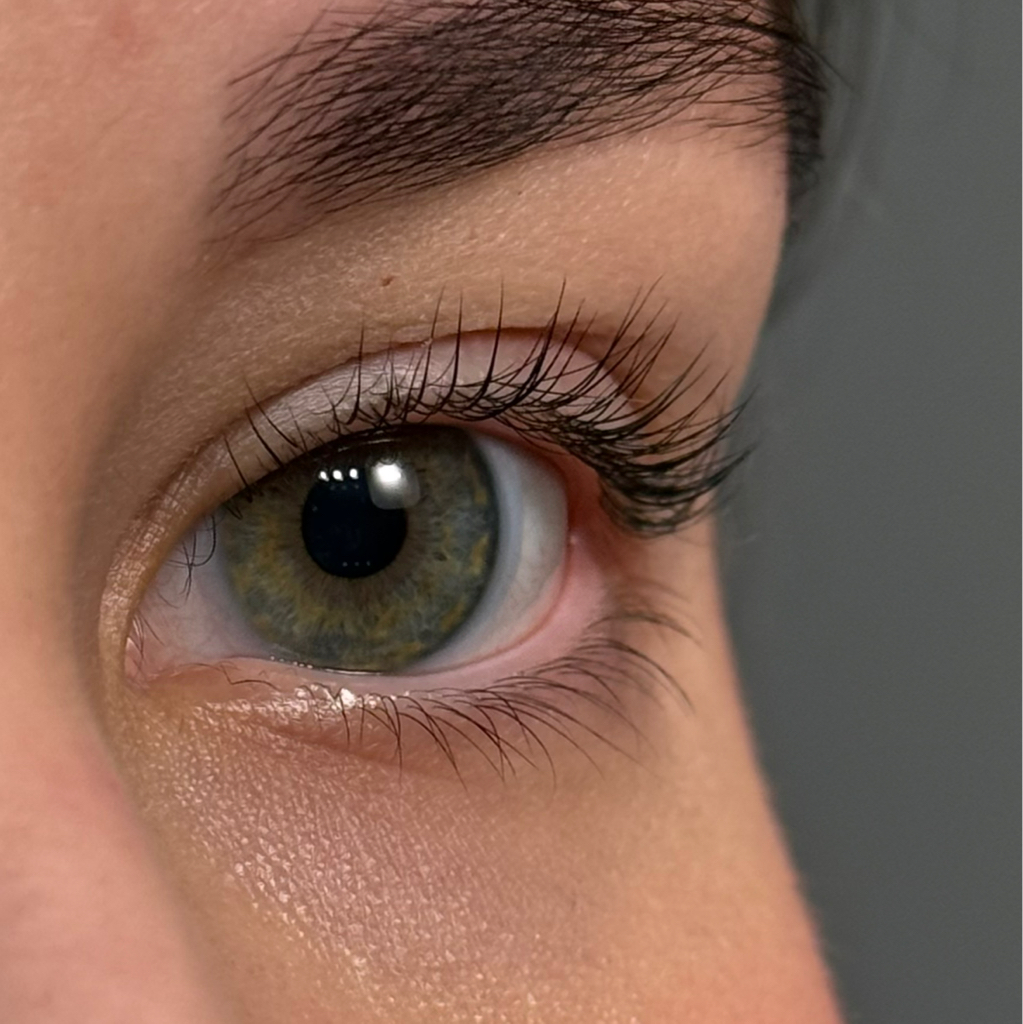 Окрашивание ресниц