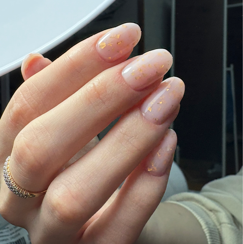 Маникюр с покрытием гель-лак + укрепление гелем