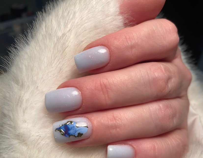 Маникюр с покрытием, укрепление ногтевой пластины, дизайн, френч