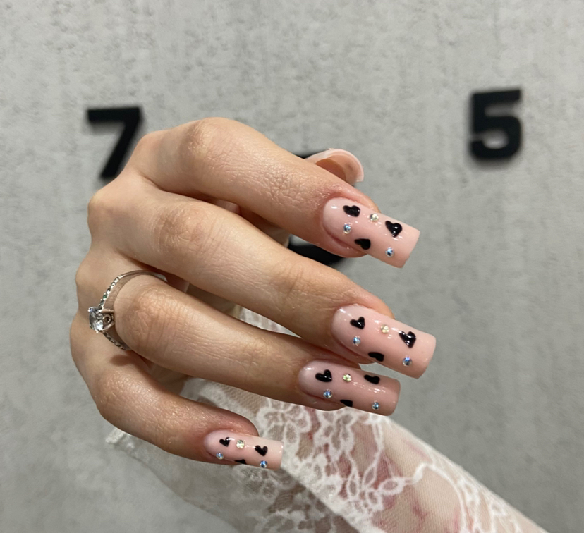 Наращивание ногтей плюс дизайн
