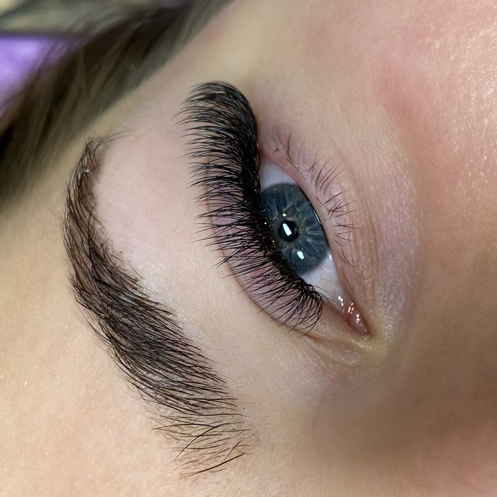 Наращивание ресниц 2D