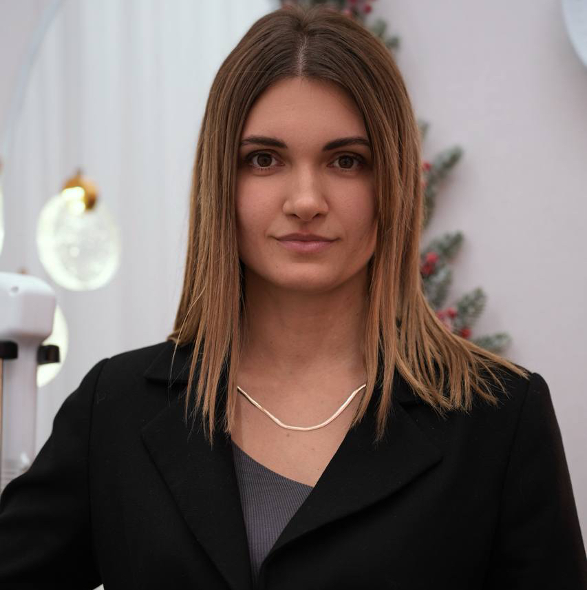 Затонская Ксения ( Савушкина 26а)