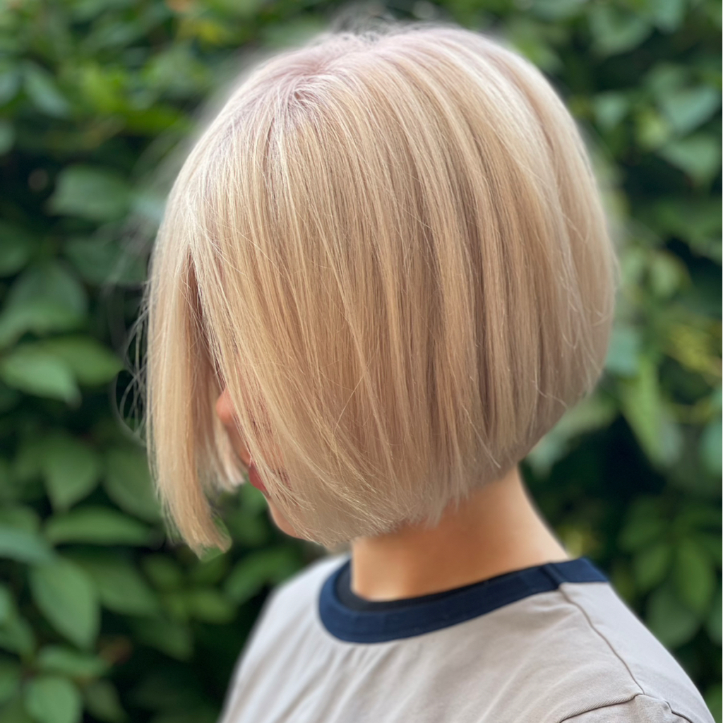 Тотальный блонд (корни более 1 см)