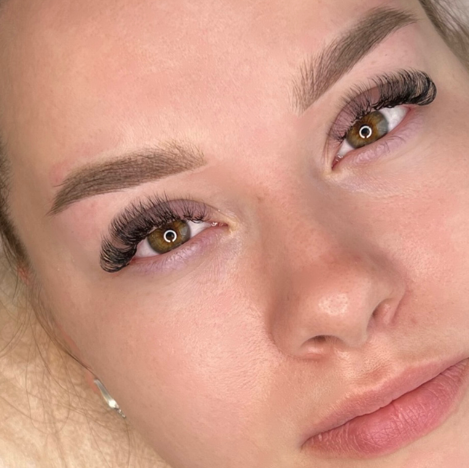 Перманентный макияж бровей