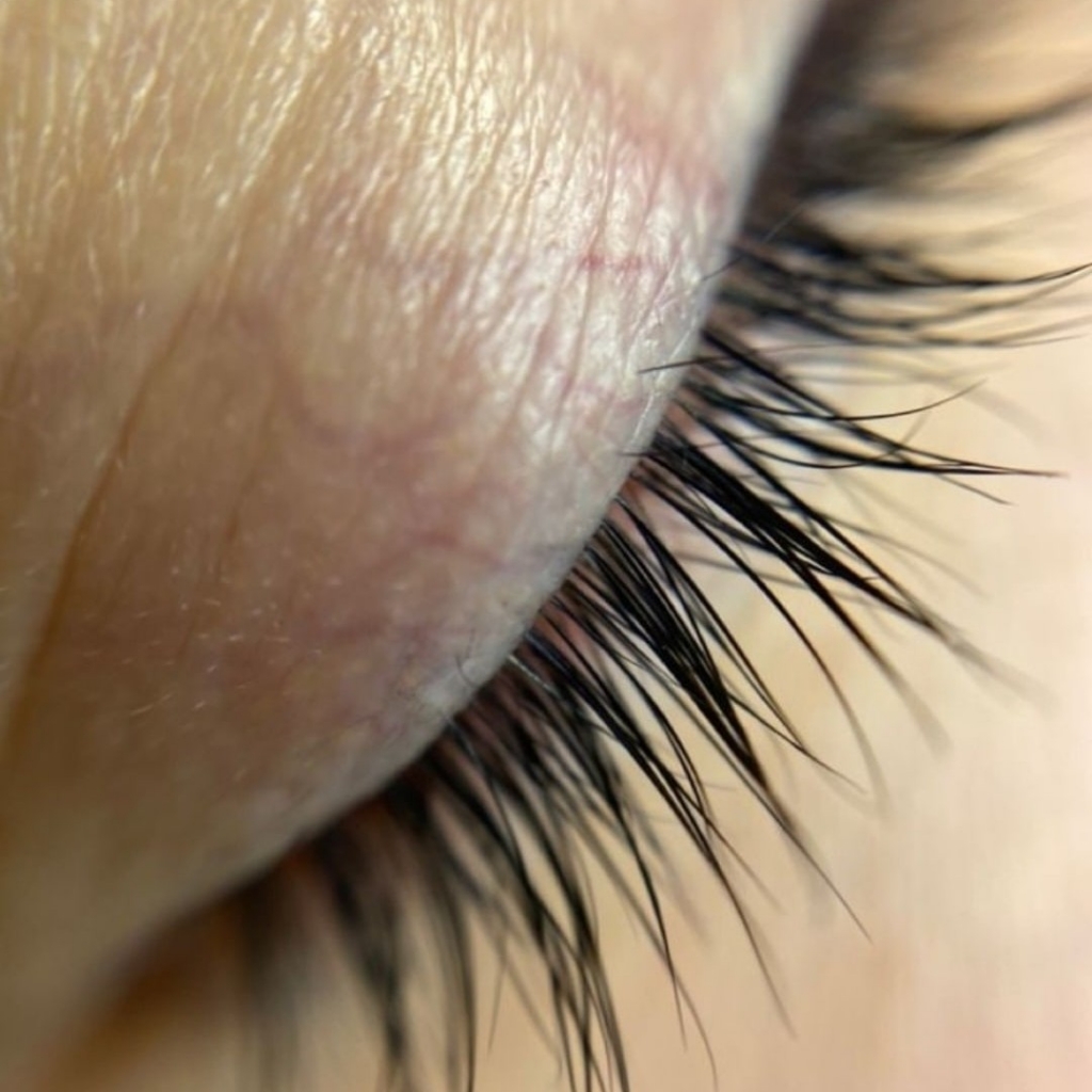 Окрашивание ресниц краской