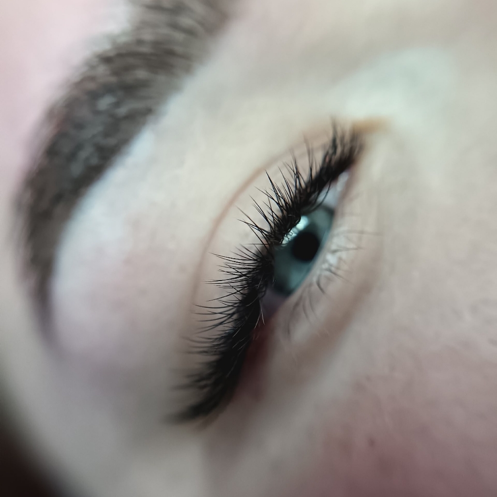 Наращивание ресниц 1.5 D