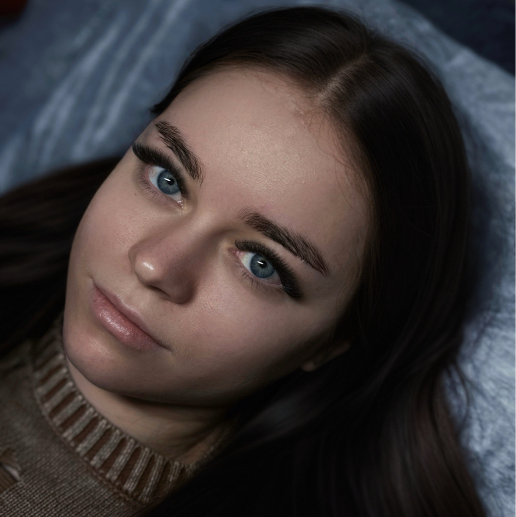 Наращивание ресниц 3D