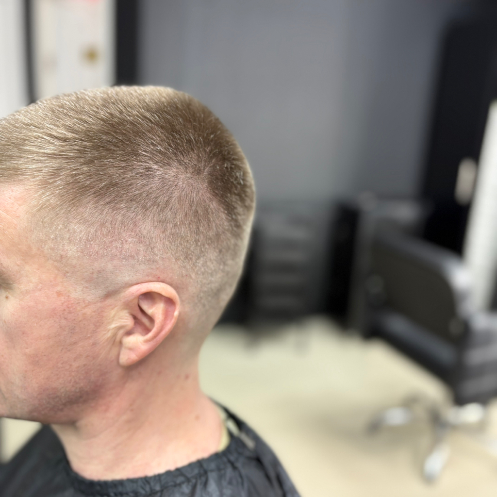 Стрижка мужская Barber подбирается по типу и форме клиента учитывая его пожелания