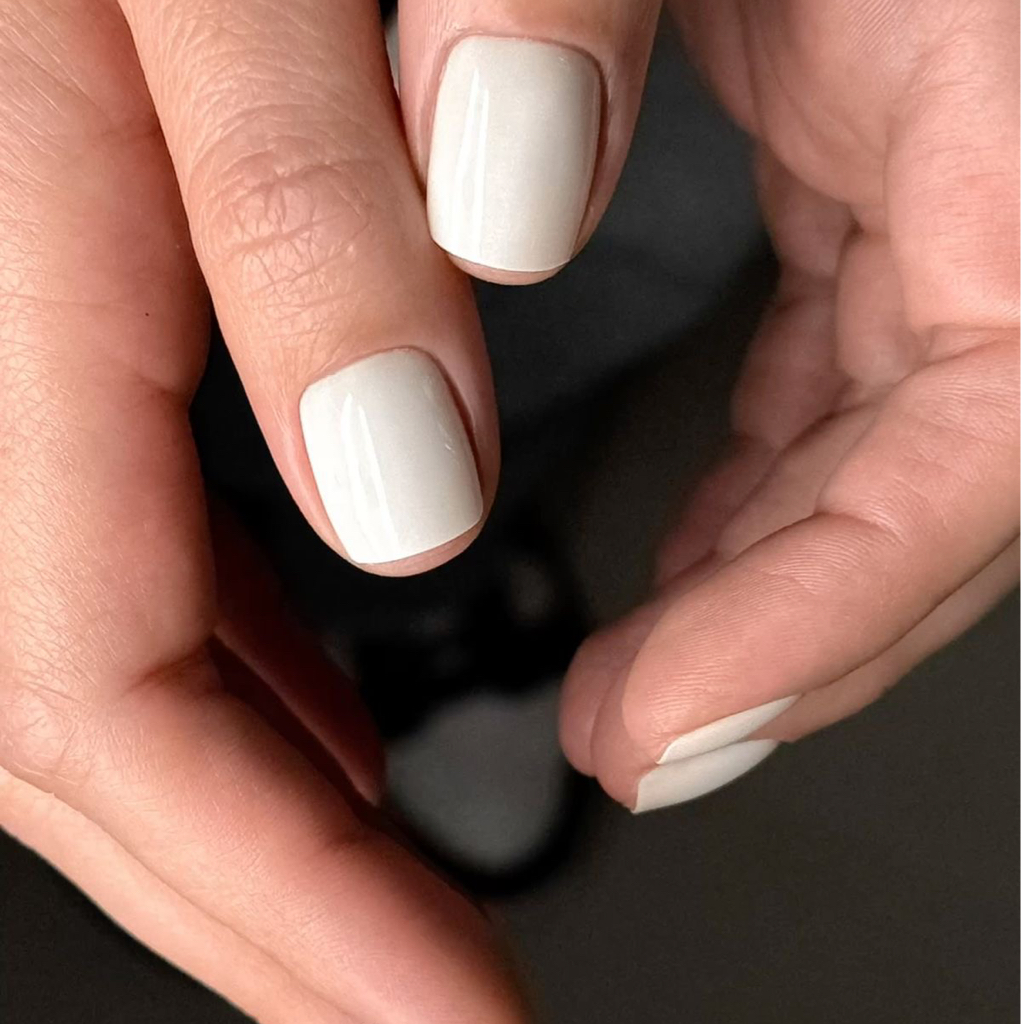 Покрытие лаком