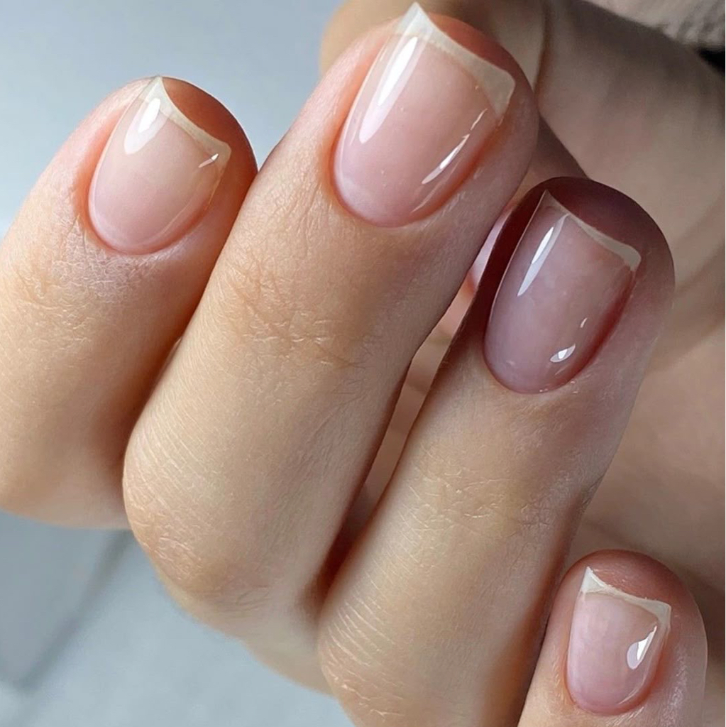 Маникюр + лак / винилюкс