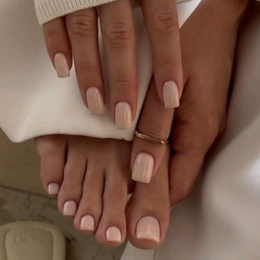 КОМБО L:покрытие/коррекция ногтей+полный педикюр (обработка пальчиков + обработка стоп + покрыие)