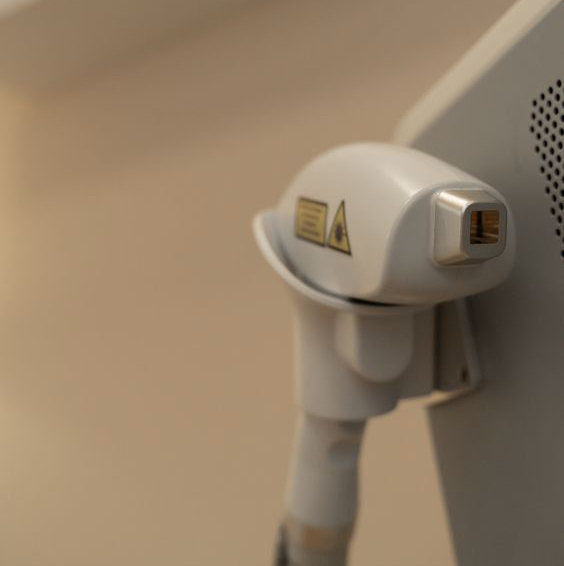 Живот белая линия  (мужская эпиляция)