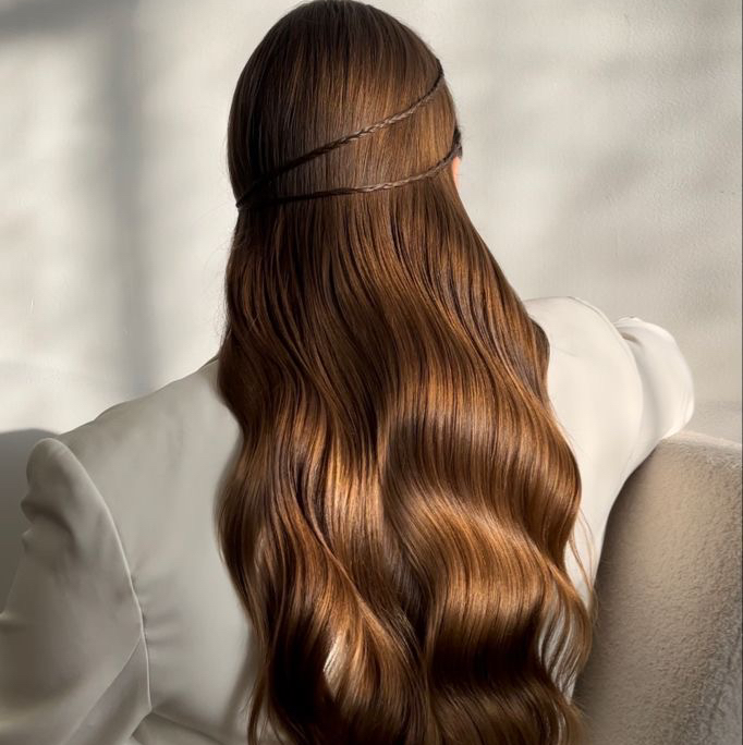 Локоны (длинные волосы)