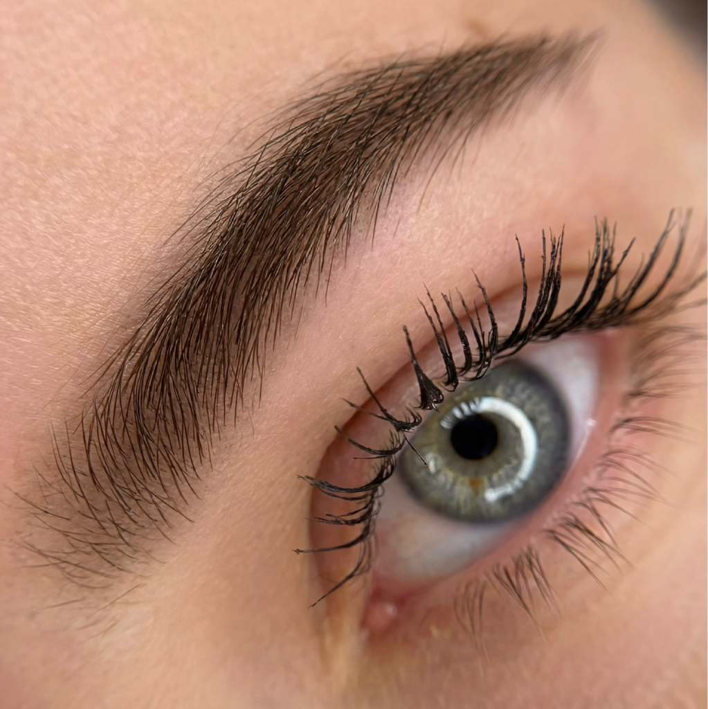 03) Soft eyebrows