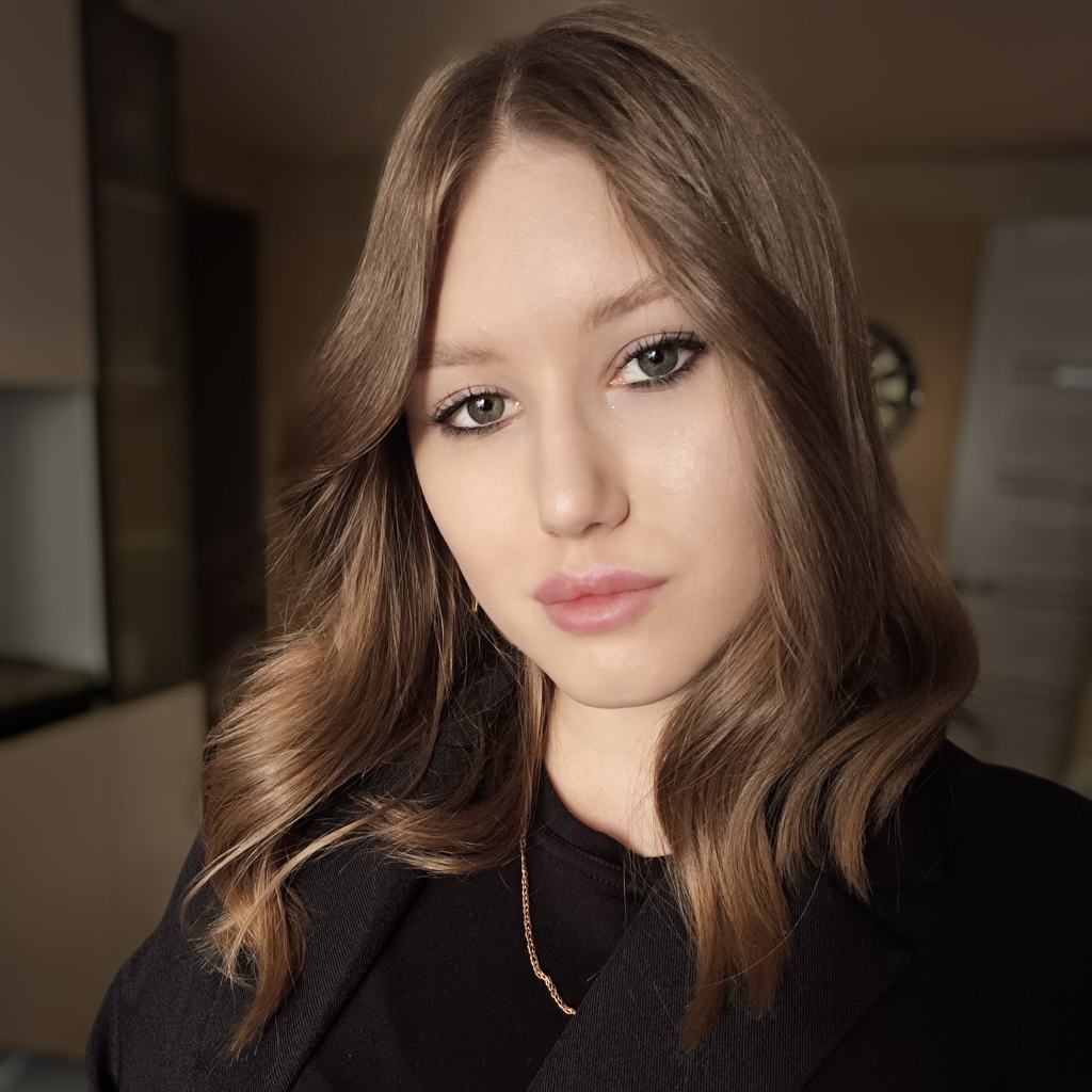 Илющенко Алина