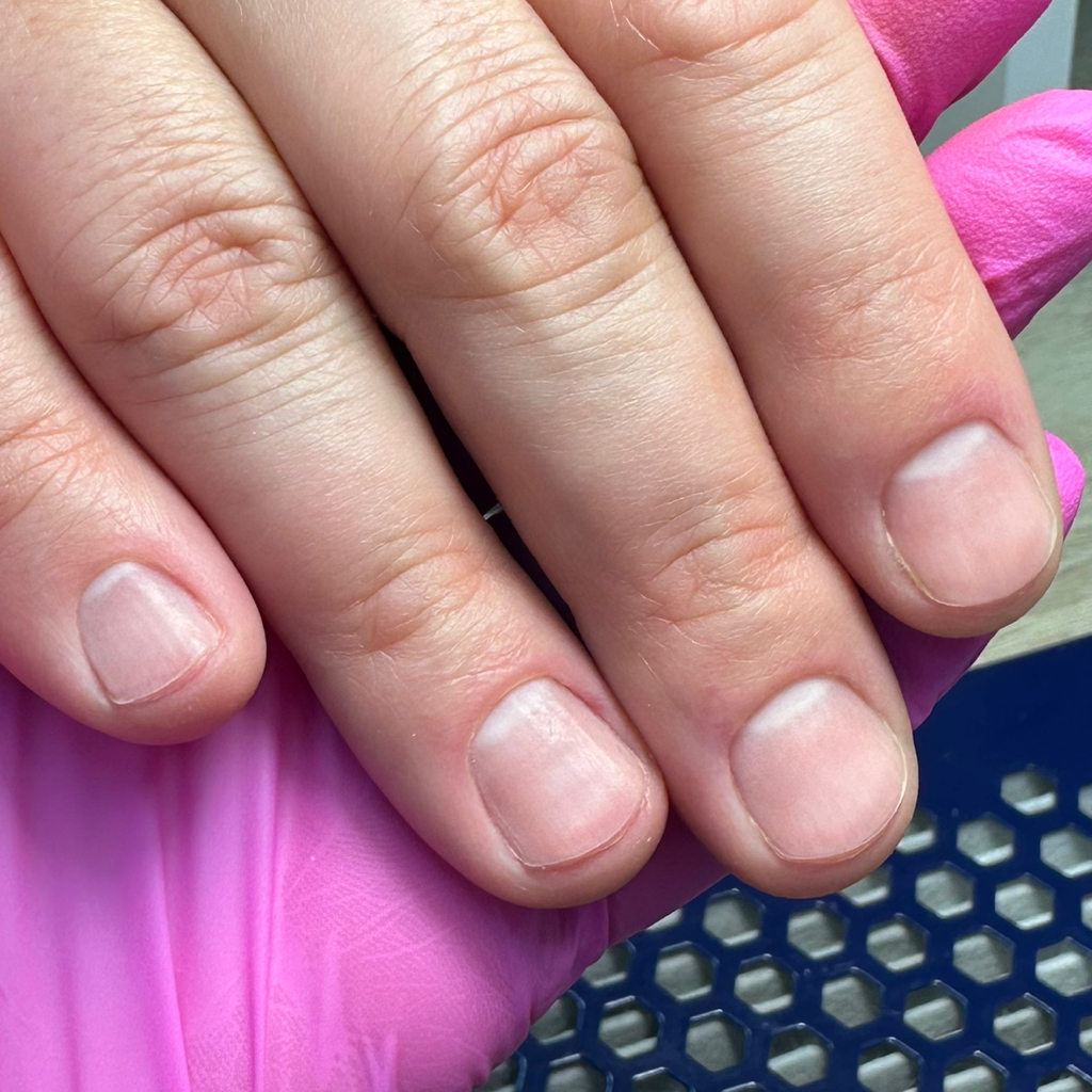 Маникюр без покрытия