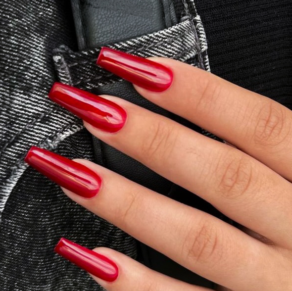 Маникюр с покрытием на длинные ногти (3+) (+снятие +укрепление гелем+легкий дизайн)