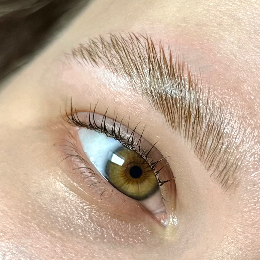 Ламинирование ресниц + ламинирование бровей (полный комплекс бровей и ресниц)