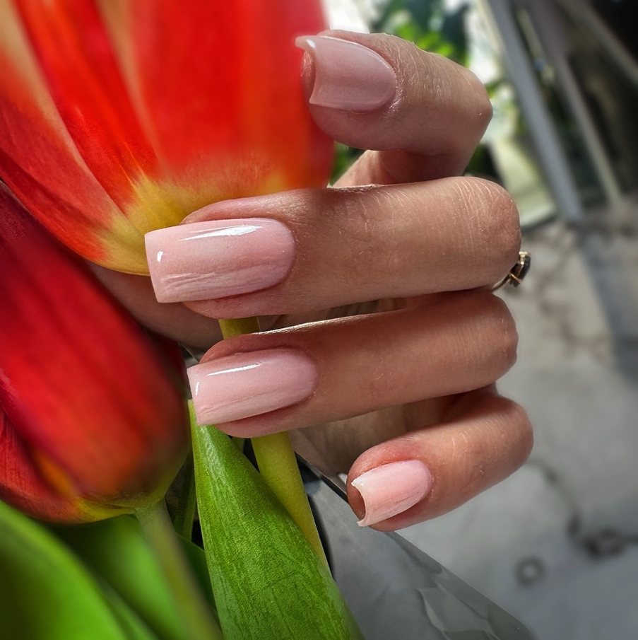 💅Маникюр + укрепление гелем + покрытие в один тон