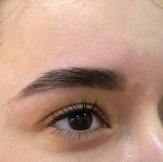 Окрашивание бровей