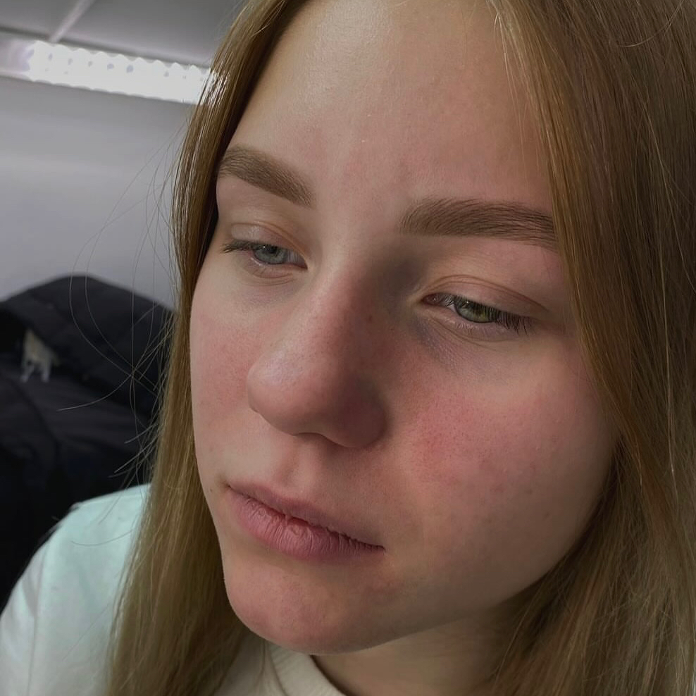 Коррекция и окрашивание бровей