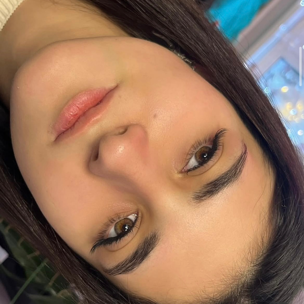 Наращивание ресниц 2д