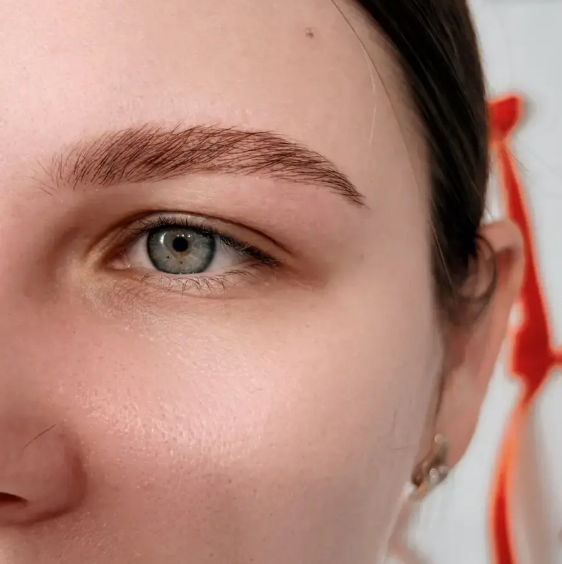 Окрашивание бровей