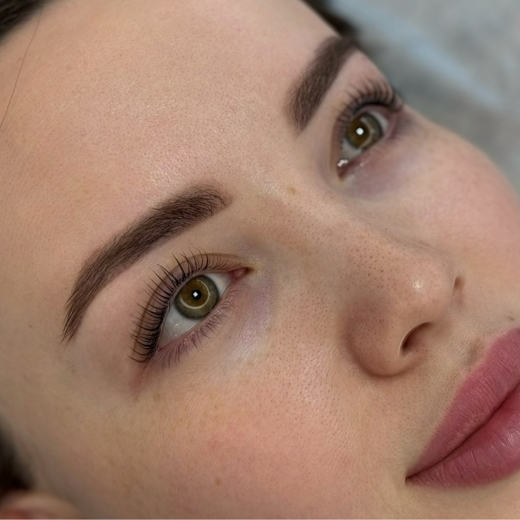 Окрашивание ресниц краской