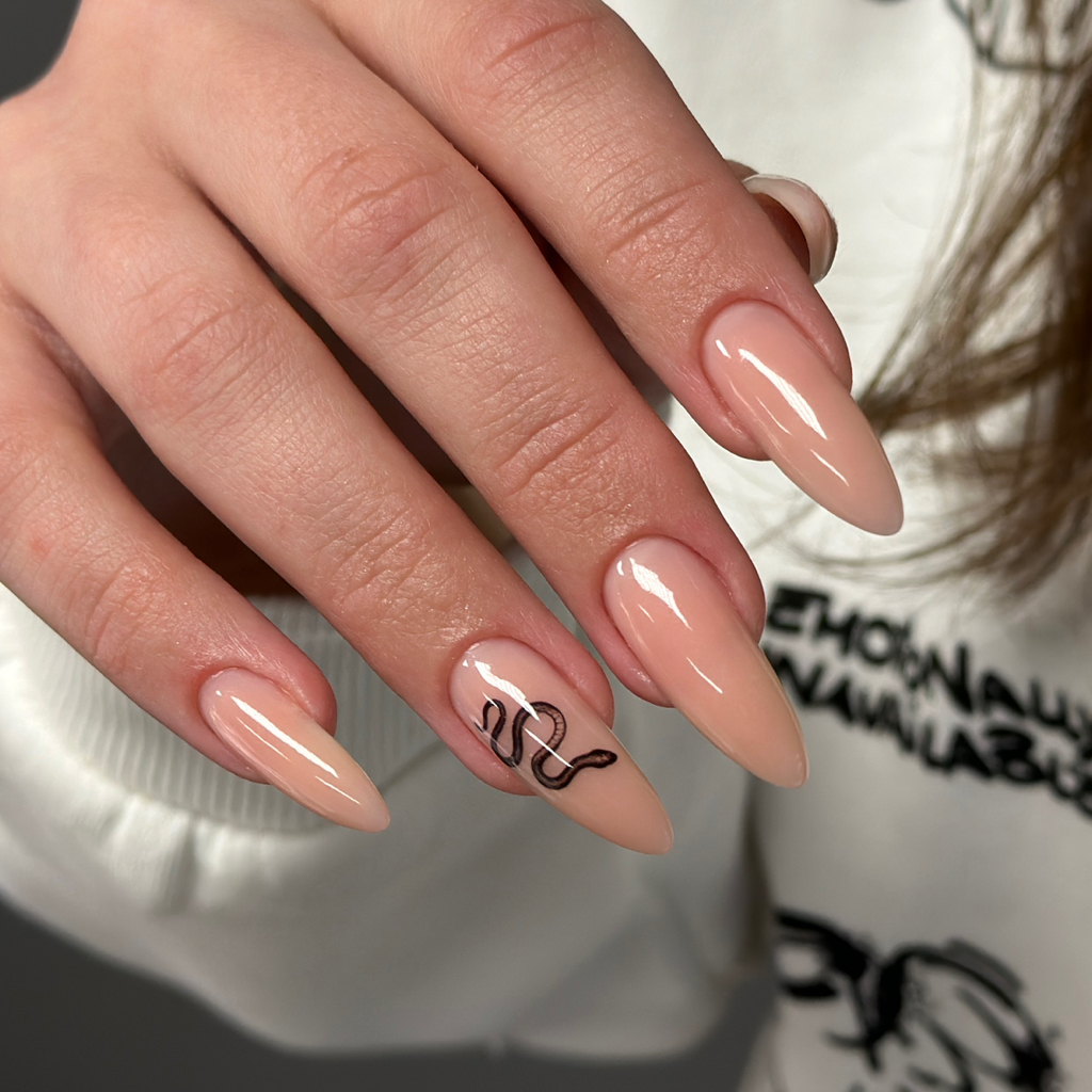 Дизайн/Ремонт-1 ногтя при коррекции  (от 50 до 100 руб.) Слайдер/Точки/Стразы/Линии