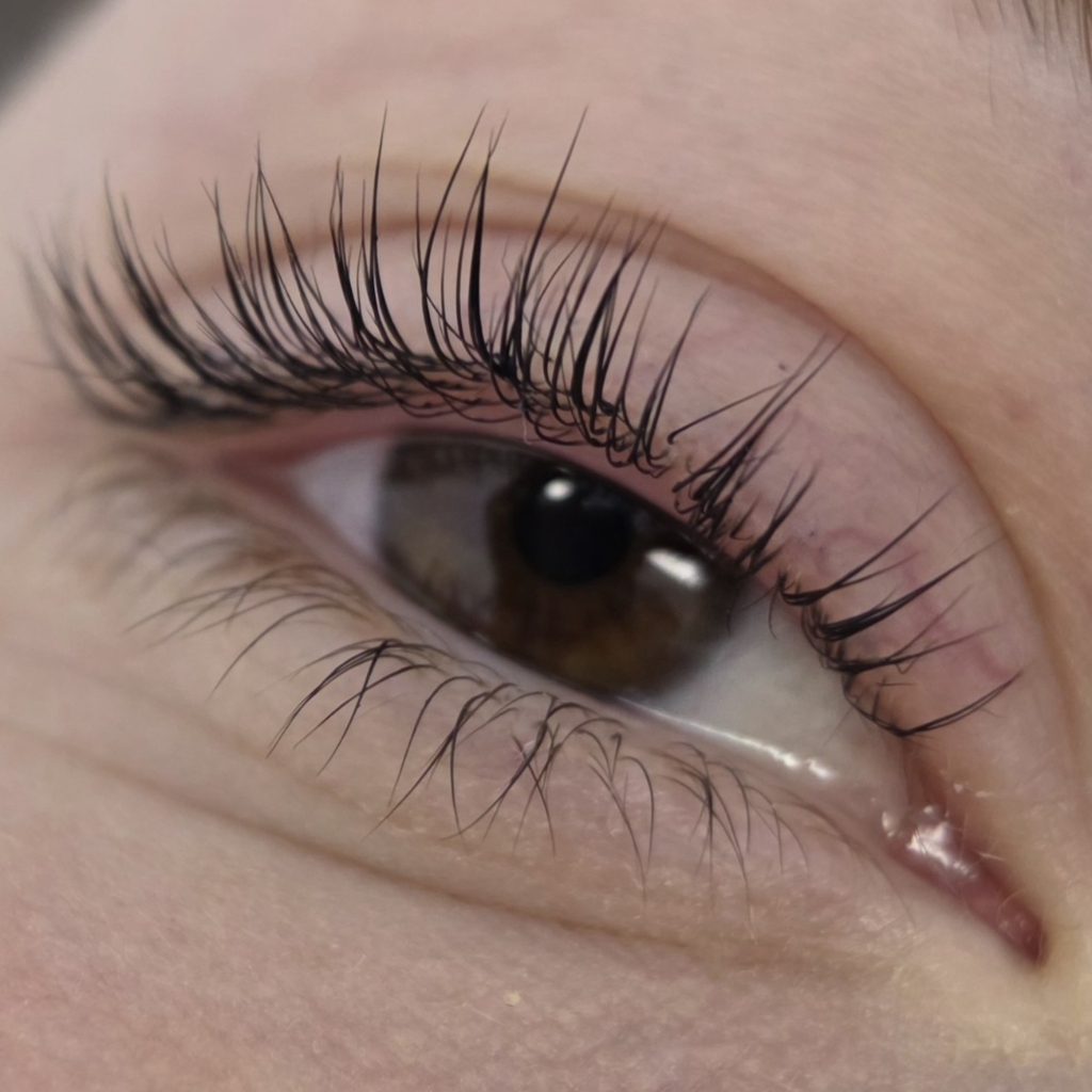 Окрашивание ресниц