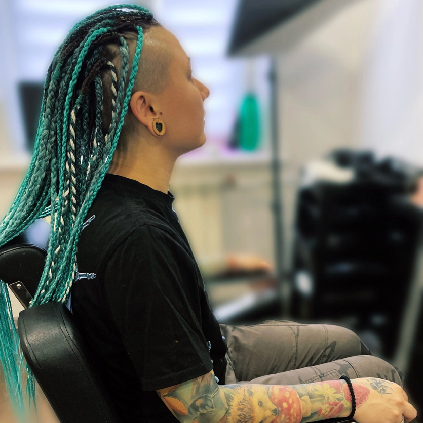 Приплетение комплекта дредов/кос/кудрей на андеркат