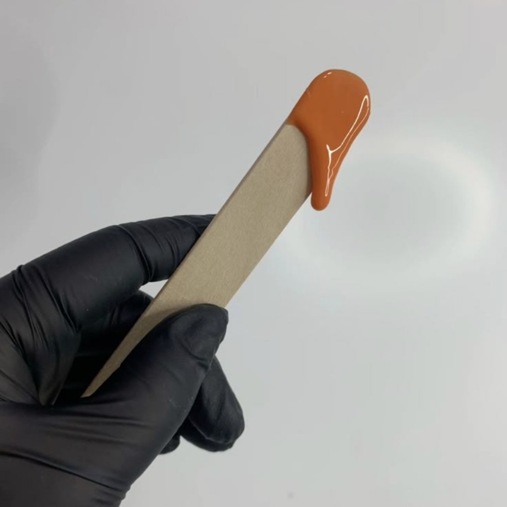 Воск. Руки полностью