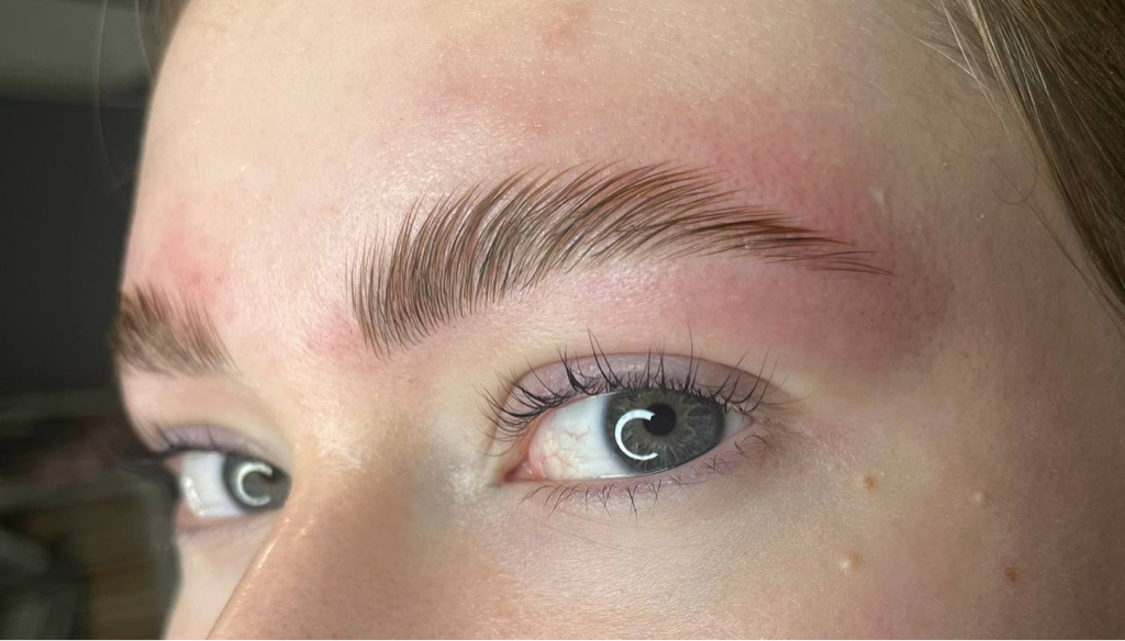 Оформление бровей