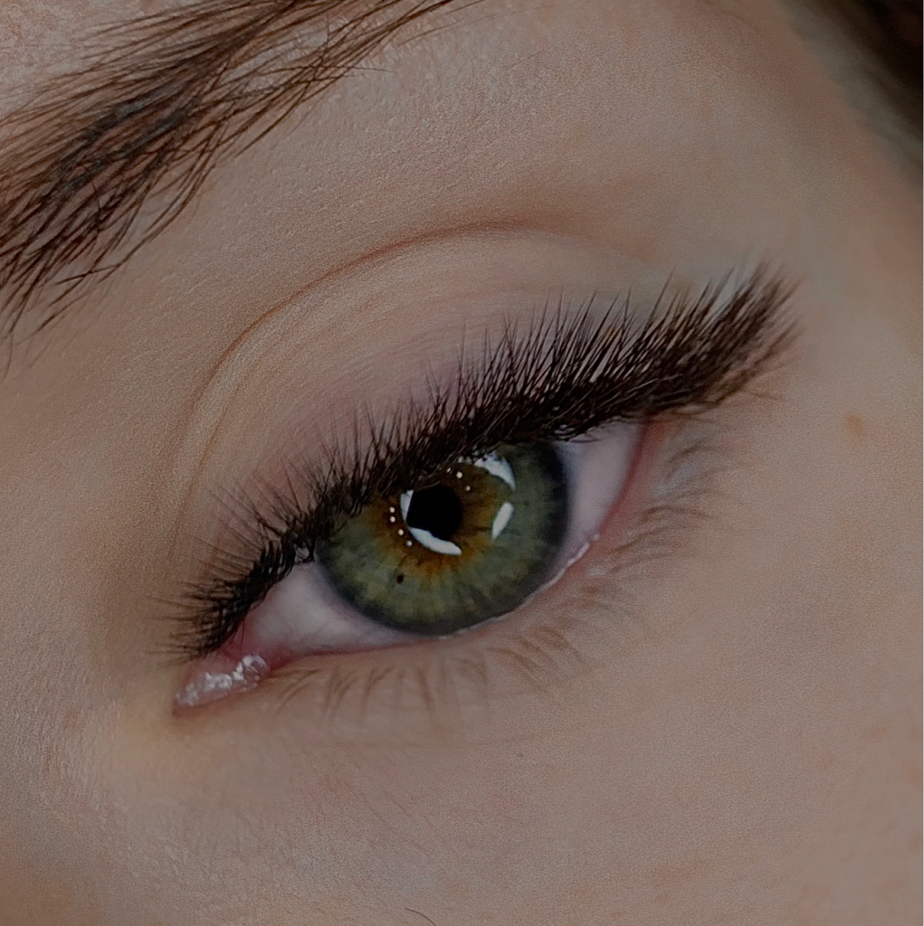 Базовый курс «Наращивание ресниц с 0» - индивидуальный.