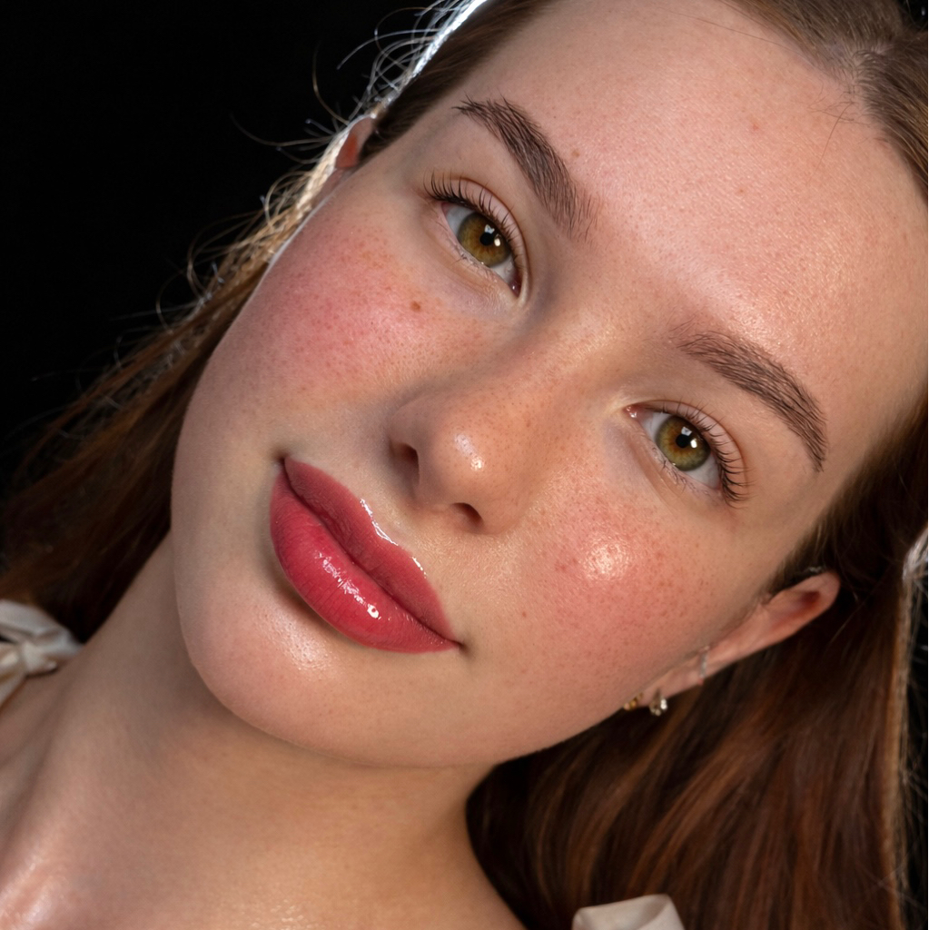 Ламинирование ресниц с ботоксом + коррекция и окрашивание бровей