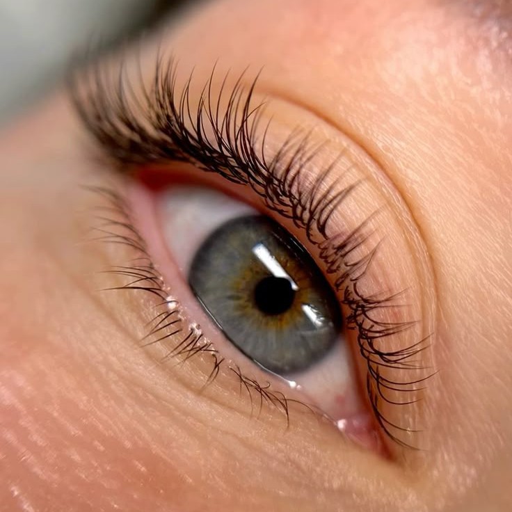 Классическое наращивание ресниц