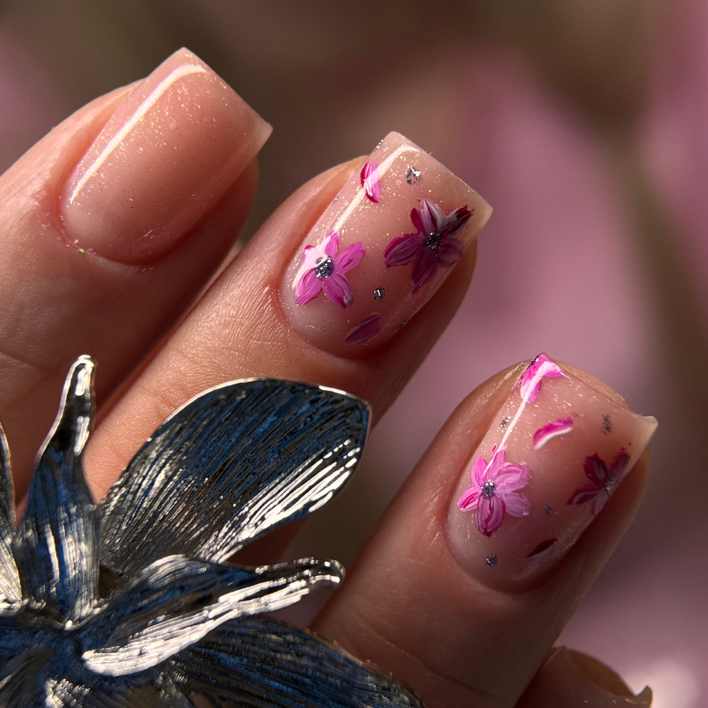 Коррекция ногтей