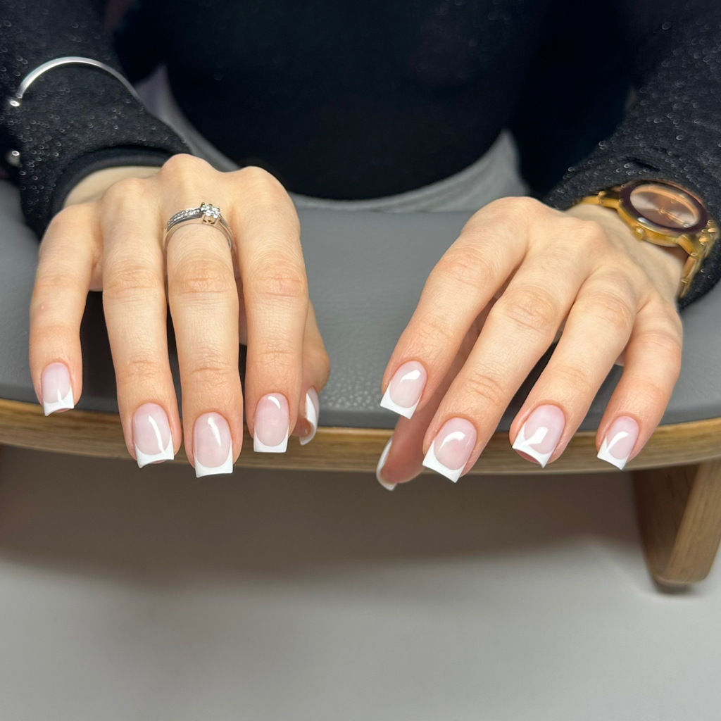 Маникюр / гель лак (укрепление) френч