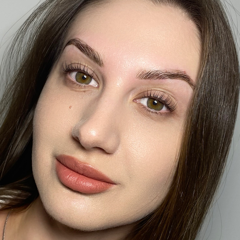 Ламинирование бровей + окрашивание + коррекция + уход (комплекс)