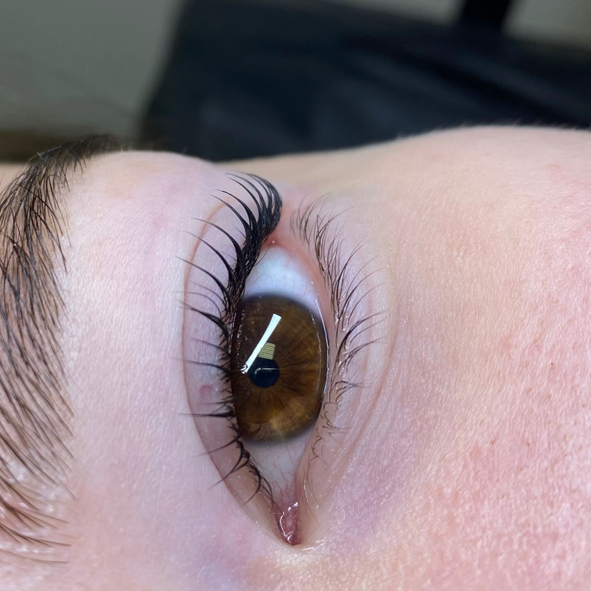 Ламинирование ресниц + окрашивание + уход