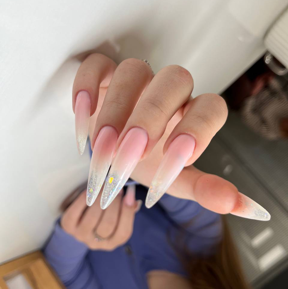 Наращивание ногтей