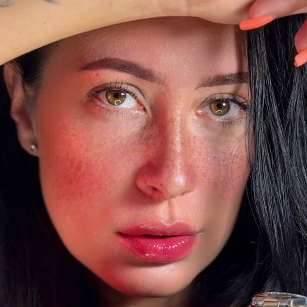 комплекс LAMI PLUS (ламинирование ресниц + ламинирование бровей с коррекцией и окрашиванием)