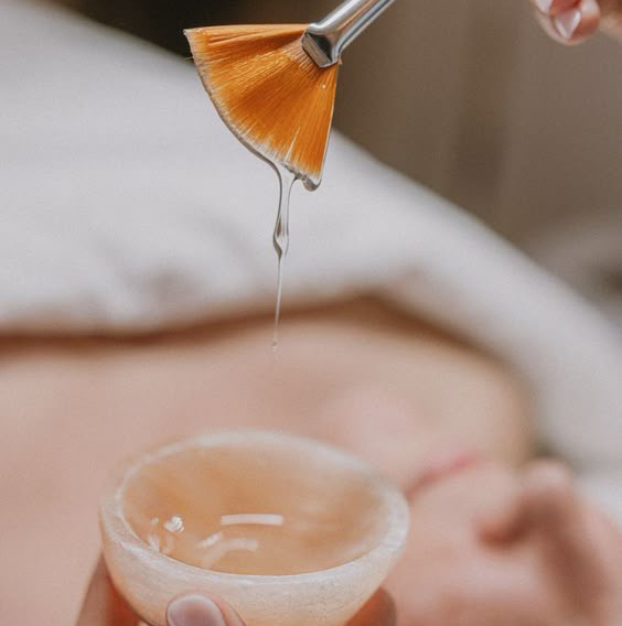 Кислотный  мягкий пилинг - лицо (очищение+пилинг+маска)