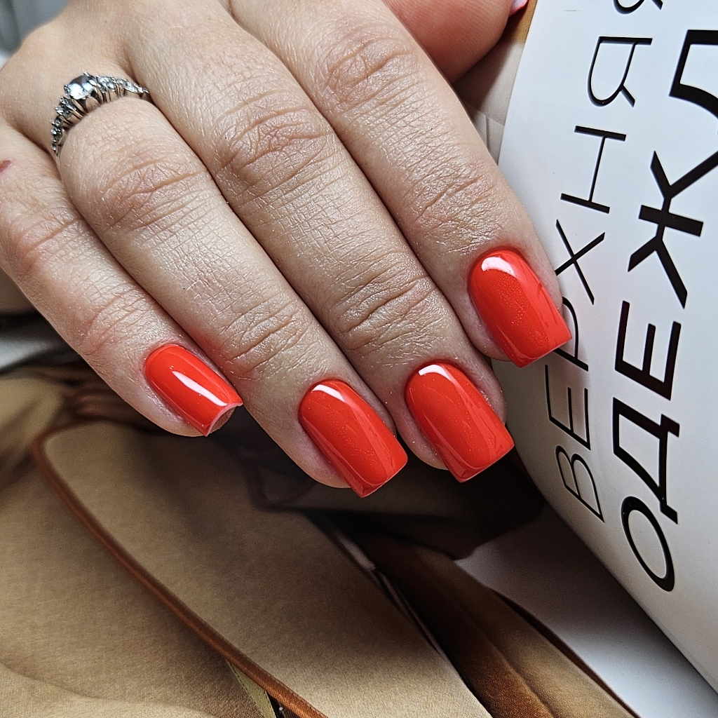 маникюр +укрепление гель
короткие ногти