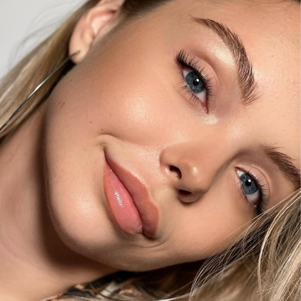 Ламинирование ресниц + наращивание уголков