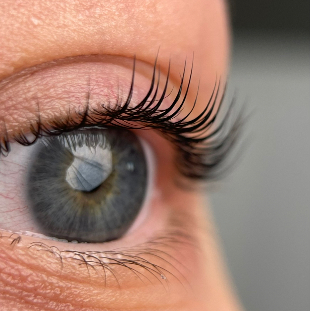 Окрашивание ресниц