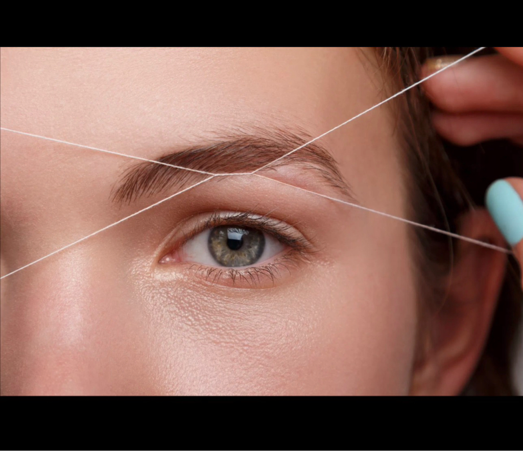 Коррекция бровей  ( с ниткой)