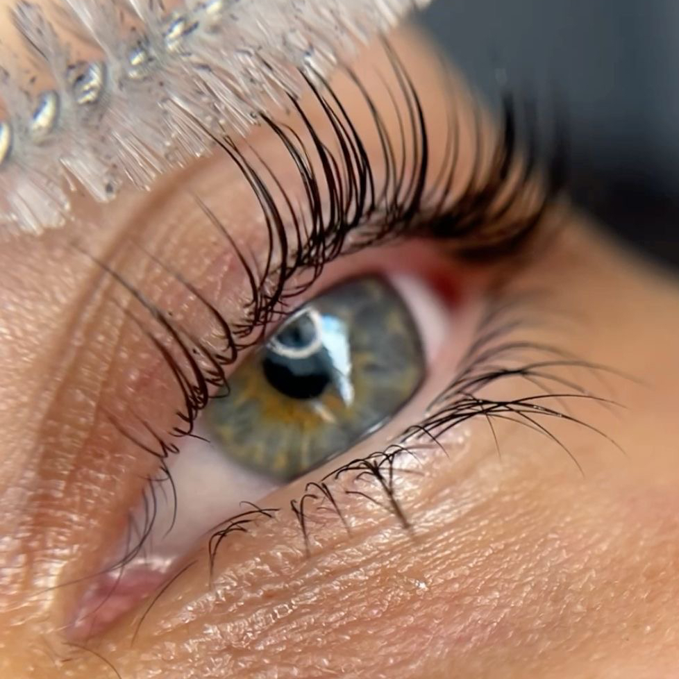 Стретчинг ресниц