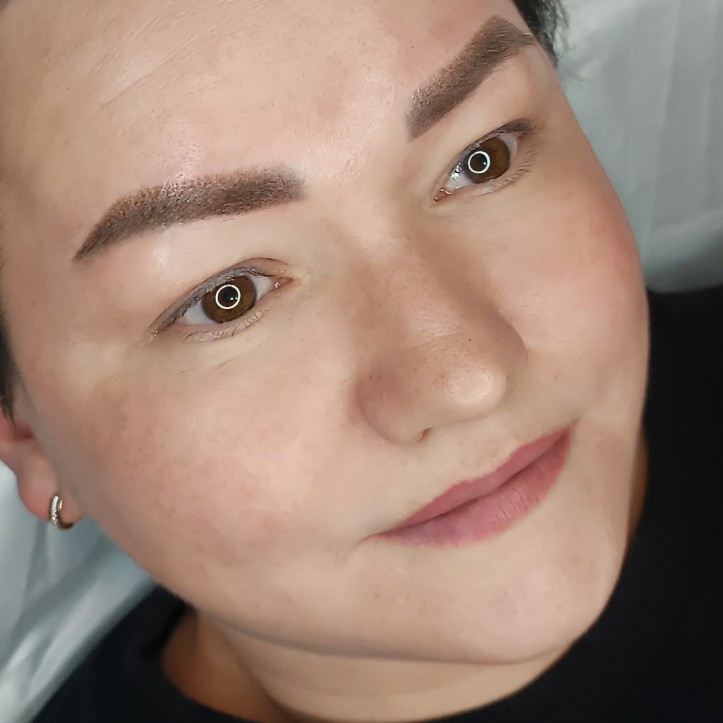 Обновление перманентного макияжа зоны бровей/ рефреш