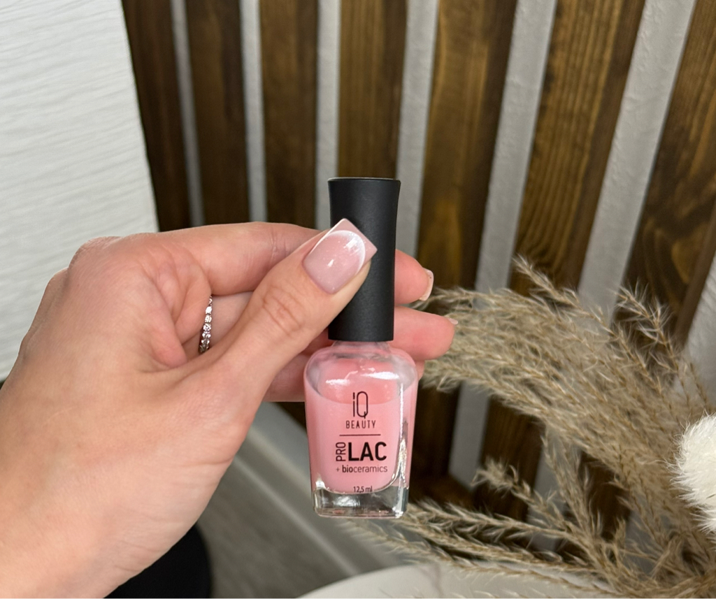 Покрытие обычным прозрачным лаком